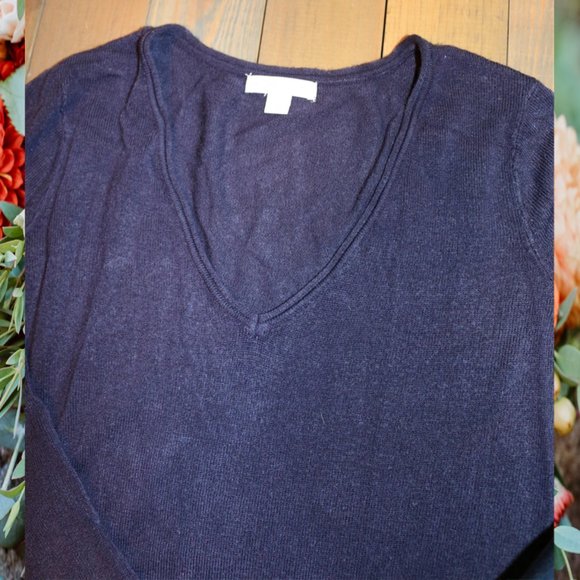 New York & Company Navy V-Neck Super Soft Sweater – Size Small - Picture 2 of 3